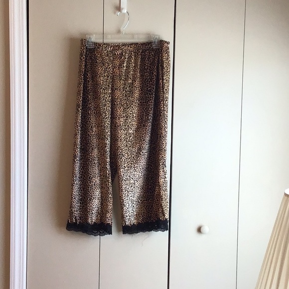 Lemon TART Loungewear - Picture 3 of 4